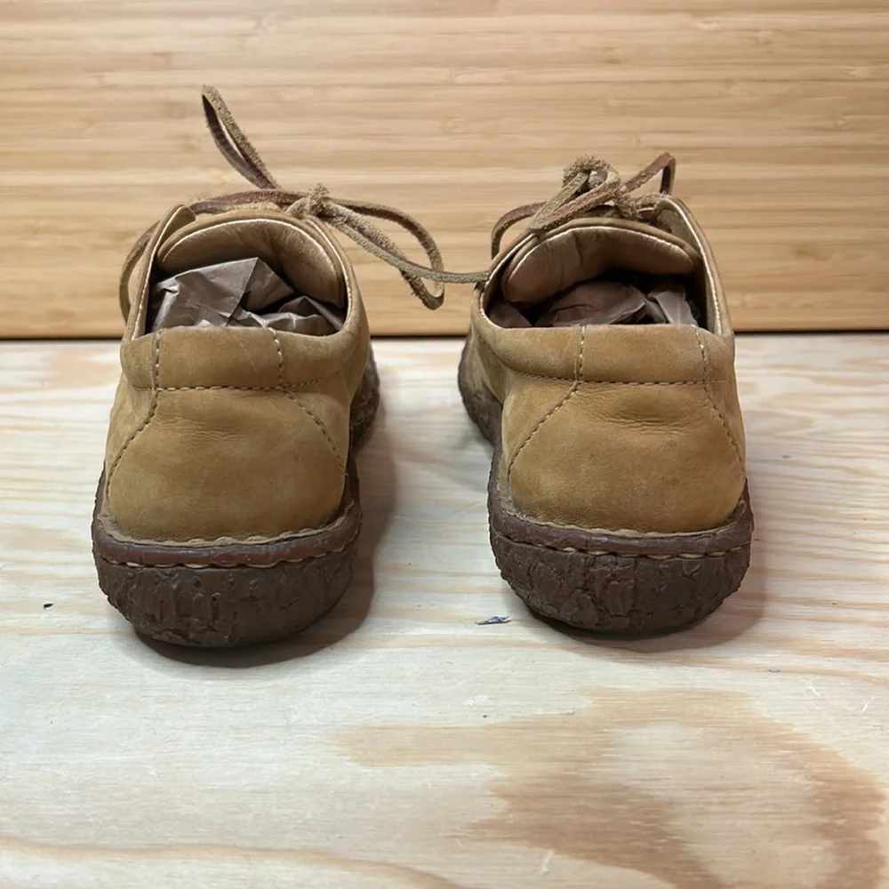 Women's Born Leather Lace-Up Shoes - Casual Everyday Style | Preloved size 7 - Picture 3 of 9